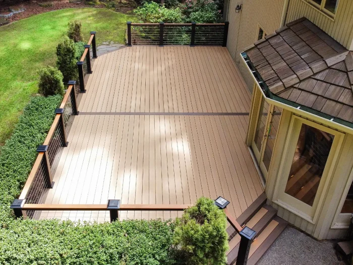 deck built in Issaquah wa by Star Construction WA